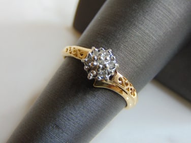 Women's Vintage Estate 10K Yellow Gold Diamond Ring