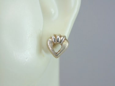 Womens Vintage Estate Sterling Silver Heart Earrings