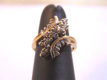 Womens Vintage Estate 14k Gold Diamond Cluster Ring