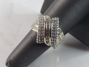 Womens Vintage Estate 10K Gold Diamond Cluster Ring