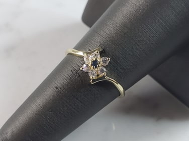 Womens Vintage Estate 14K Yellow Gold Diamond Sapphire Ring