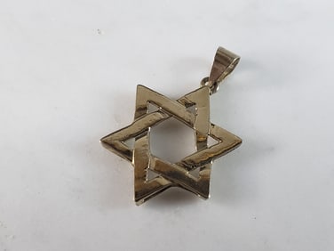 Vintage Estate 18k Gold Judaica Star of David Pendant
