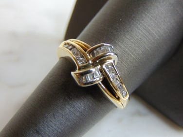 Vintage Estate 14K Yellow Gold & Diamond Ring