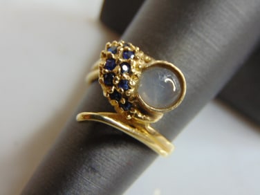 Womens 14K Yellow Gold Ring w/ Blue Sapphire & Stone