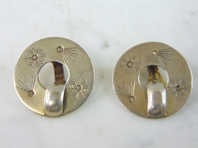 Womens Sterling Silver Clip On Snowflake Earrings (1 of 3)