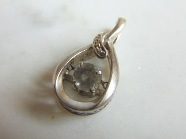 Womens Vintage Estate Sterling Silver Pendant W/ CZ