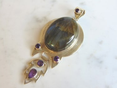 Womens Vintage Sterling Silver Labradorite Pendant