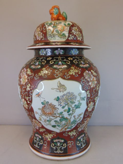 HAND PAINTED CHINESE TEMPLE JAR BY WAH TUNG (1 of 9)