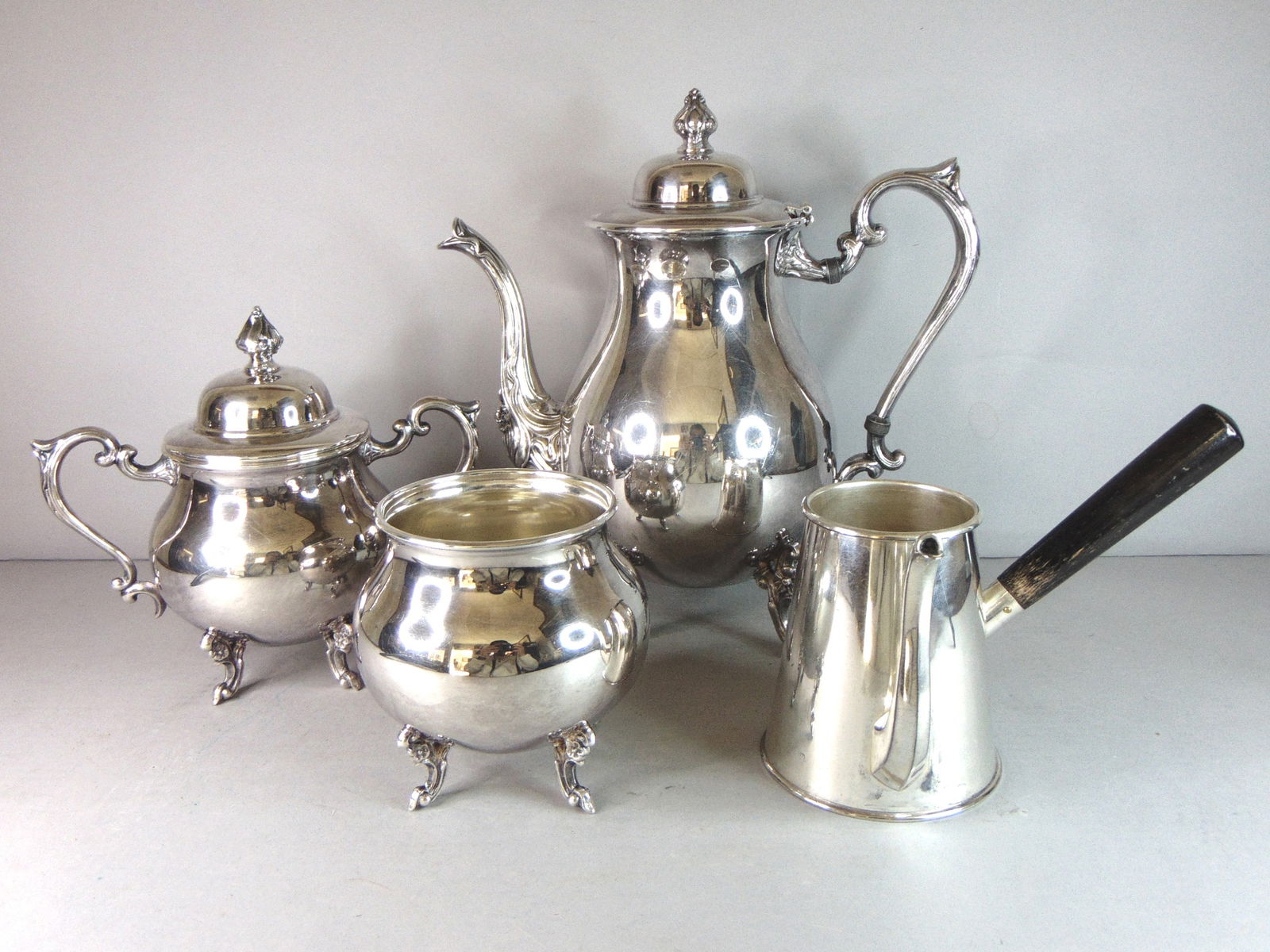 Antique Shridan Silver Plated Tea/Coffee Set (1 of 9)