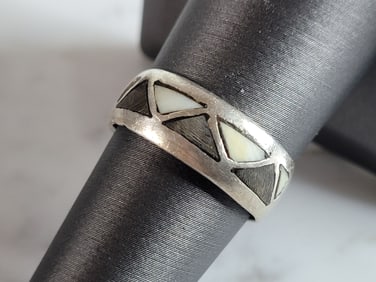 Womens Vintage Estate Sterling Silver Southwestern Ring