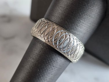 Womens Vintage Estate 14K White Gold Etched Wedding Band Ring