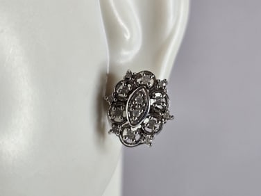 Pr Womens Vintage Estate 10K White Gold Diamond Stud Earrings