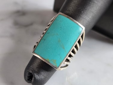 Womens Vintage Estate Sterling Silver Southwestern Turquoise Ring