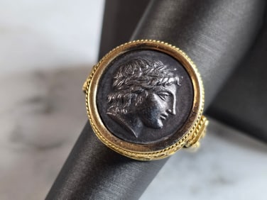 Vintage Estate 18K Yellow Gold Alexander Great Coin Ring