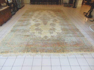 Vintage Estate Decorative Handmade Middle Eastern Rug