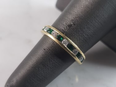 Womens Vintage Estate 14K Gold Diamond & Emerald Ring