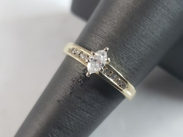 Womens Vintage Estate 14K Yellow Gold Diamond Ring