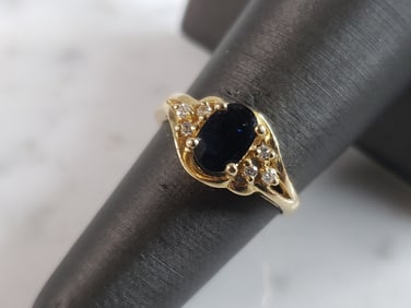 Womens Vintage Estate 14K Yellow Gold Sapphire Diamond Ring