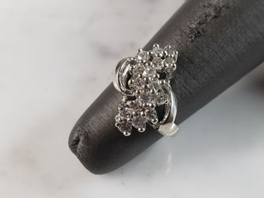 Womens Vintage Estate 14K White Gold Diamond Cluster Ring