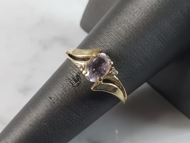 Womens Vintage Estate 10K Yellow Gold Amethyst & Diamond Ring