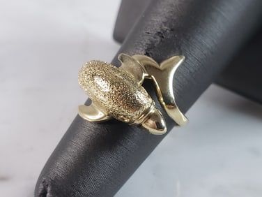 Womens Vintage Estate 10k Gold Dolphin Ring