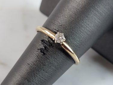 Womens Vintage Estate 14k Gold Diamond Engagement Ring