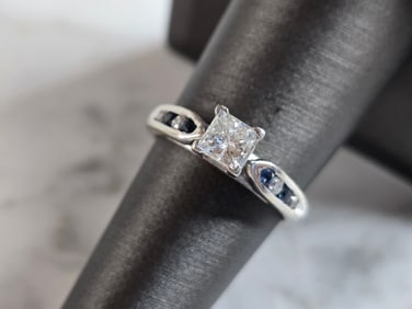 Womens Vintage Estate 14k White Gold Diamond Sapphire Ring