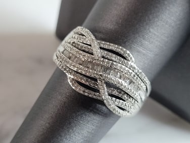 Womens Vintage Estate Sterling Silver Modernist Diamond Ring