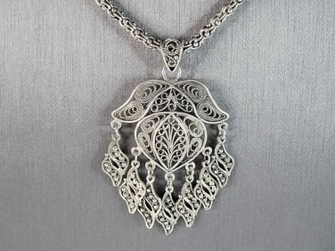 Womens Vintage Estate Sterling Silver Necklace w/ Filigree Pendant