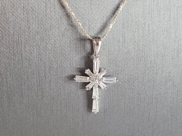 Womens Vintage Estate Religious Sterling Silver CZ Cross Necklace