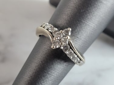 Womens Vintage Estate 14K White Gold Modernist Diamond Ring