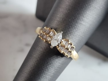 Womens Vintage Estate 14K Yellow Gold Diamond Ring