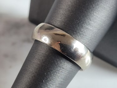 Vintage Estate 10K White Gold Band Wedding Ring