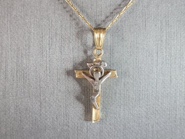 Vintage Estate 18k Gold Religious Cross Pendant Necklace