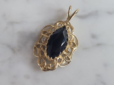 Womens Vintage Estate 10K Gold Onyx Diamond Pendant