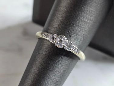 Womens Vintage Estate 10K White Gold Diamond Ring