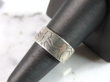 Womens Vintage Estate Sterling Silver Family Ring