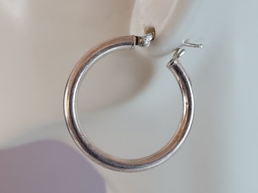 Womens Vintage Estate Sterling Silver Hoop Earrings