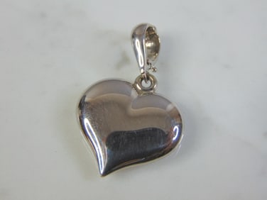 Womens Vintage Estate 14k White Gold Heart Pendant