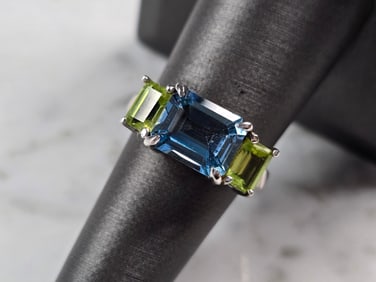 Womens Vintage Estate Sterling Silver Modernist Aqua Peridot Ring