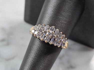 Womens Vintage Estate 14K Yellow Gold Diamond Cluster Ring