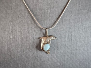 Womens Vintage Estate Sterling Silver Larimar Dolphin Pendant Necklace