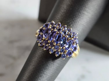 Womens Vintage Estate 14k Yellow Gold Iolite ? Ring