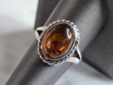 Womens Vintage Estate Sterling Silver Modernist Amber Colored Ring