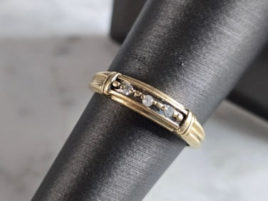 Womens Vintage Estate 10K Yellow Gold Diamond Ring