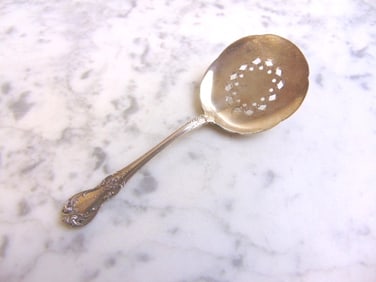 VINTAGE TOWLE STERLING SILVER TOMATO SERVING SPOON