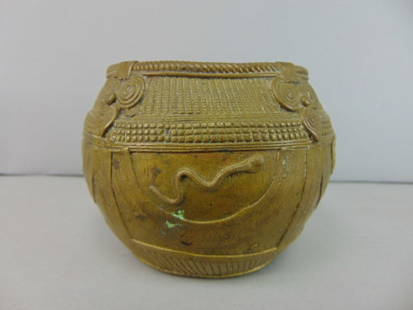 Decorative Vintage Antique Middle Eastern Brass Vase: A DECORATIVE VINTAGE ANTIQUE BRASS POTPOURRI DISH THAT MEASURE 3 3/8" TALL BY 4 1/2" WIDE. ANY QUESTIONS PLEASE DONT HESITATE TO ASK. BE SURE TO CHECK OUT SOME OF MY OTHER GREAT ITEMS UP FOR SALE. THA