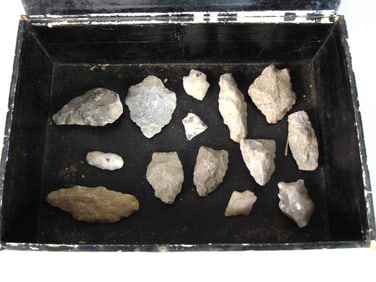 Lot of 14 Native American Piscataway Stone Arrow Heads