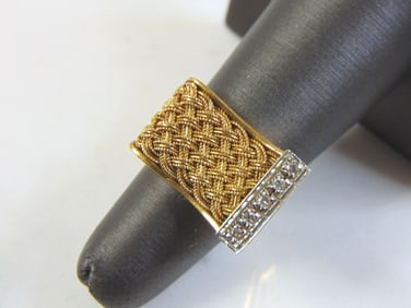 Womens Vintage Estate 18k Gold Diamond Ring