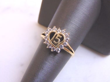 Womens Vintage Estate 14k Gold La Quinceanera Ring